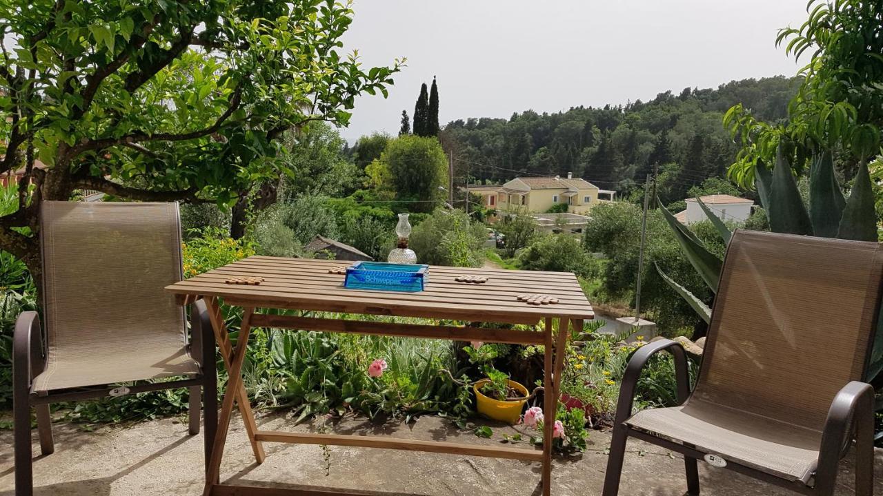 Appartement Spiti Melianou à Agios Georgios Pagon Extérieur photo